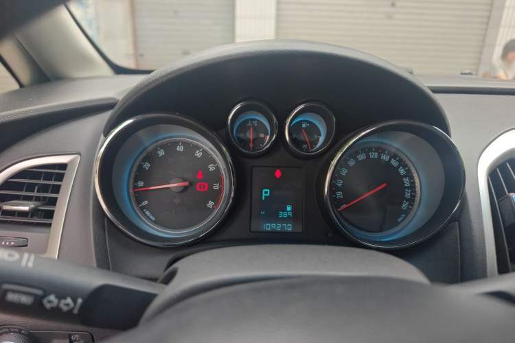 Used Buick GT 2013 XT 1.6L Automatic Fashion Edition Instrument Cluster