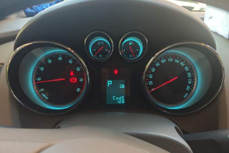 Used Buick GT 2013 GT 1.6L Automatic Fashion Edition Instrument Cluster