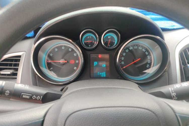 Used Buick GT 2013 XT 1.6L Automatic Fashion Edition Instrument Cluster