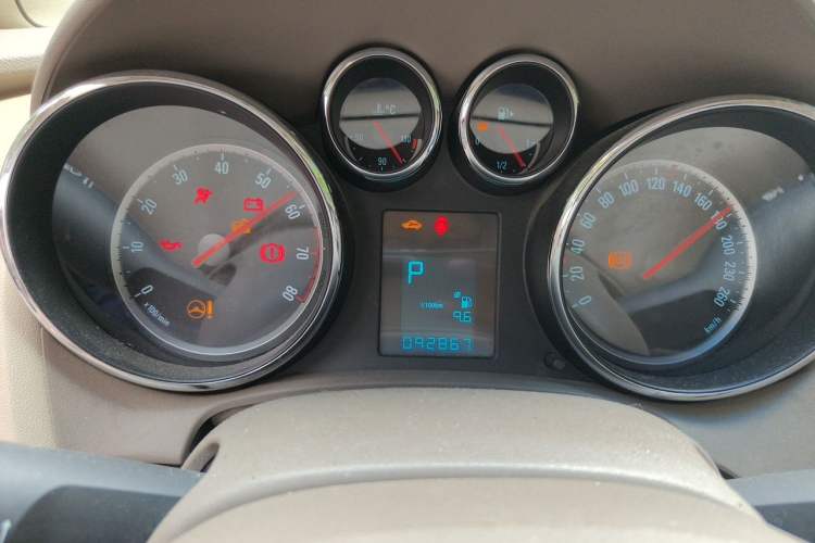 Used Buick GT 2013 GT 1.6L Automatic Comfort Edition Instrument Cluster