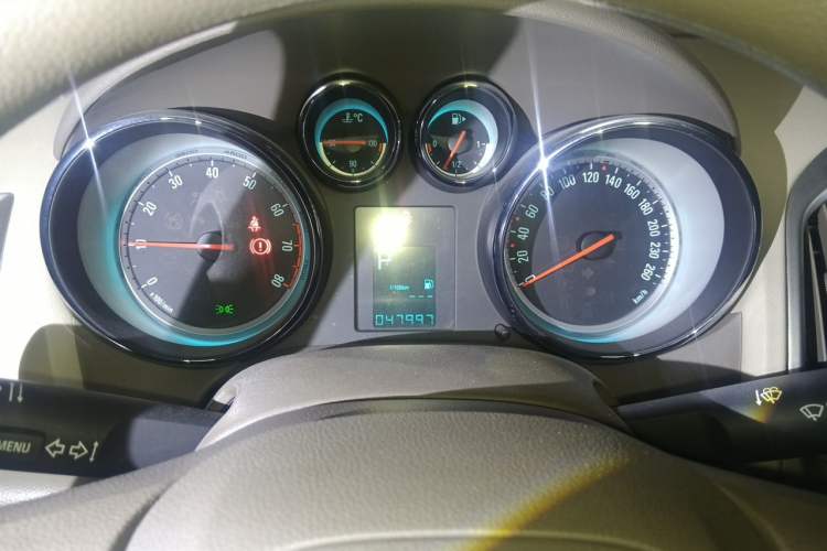 Used Buick GT 2013 GT 1.6L Automatic Fashion Edition Instrument Cluster