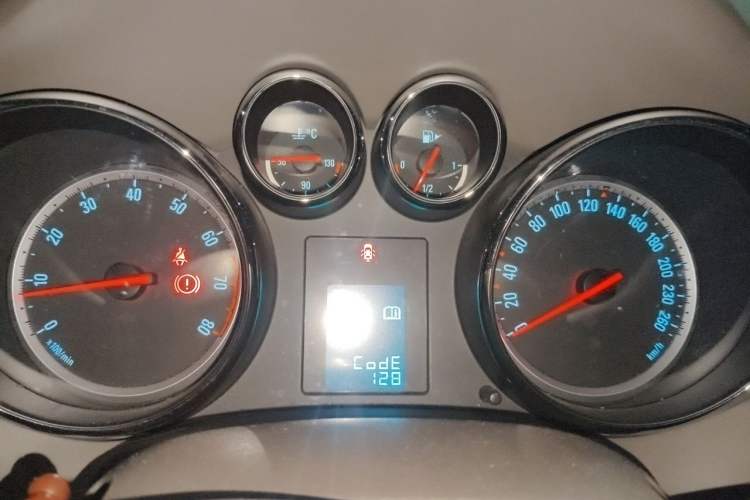 Used Buick GT 2013 GT 1.6L Automatic Comfort Edition Instrument Cluster