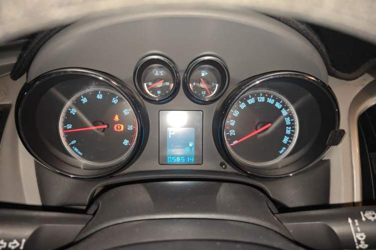 Used Buick GT 2013 XT 1.6L Automatic Comfort Edition Instrument Cluster