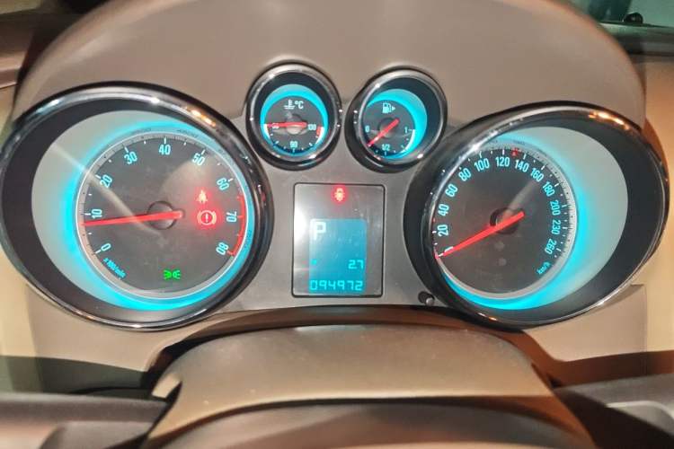 Used Buick GT 2013 GT 1.6L Automatic Fashion Edition Instrument Cluster