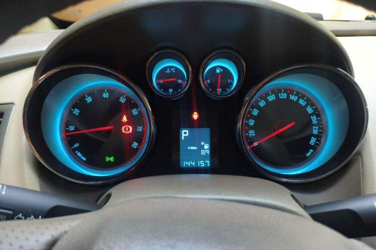 Used Buick GT 2013 GT 1.6L Automatic Fashion Edition Instrument Cluster