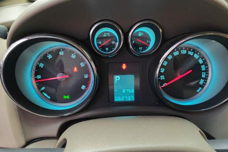 Used Buick GT 2013 GT 1.6L Automatic Fashion Edition Instrument Cluster
