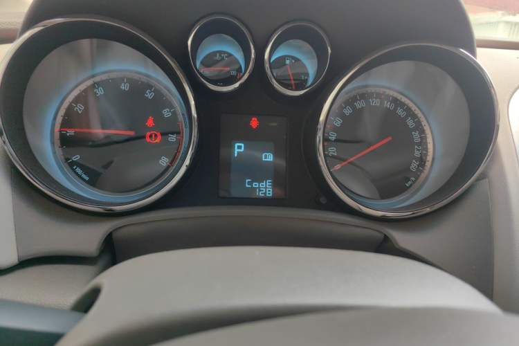 Used Buick GT 2013 GT 1.6L Automatic Fashion Edition Instrument Cluster