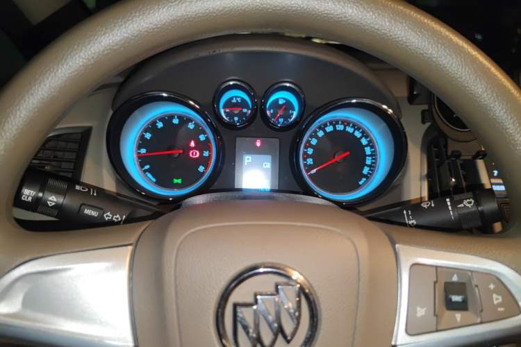 Used Buick GT 2013 GT 1.6L Automatic Fashion Edition Instrument Cluster