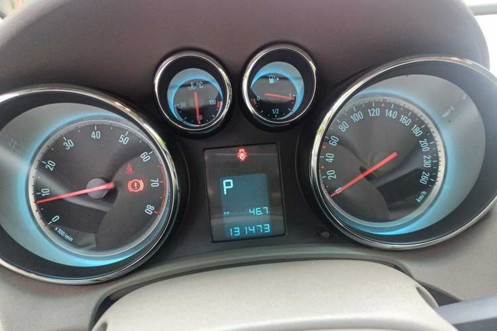 Used Buick GT 2013 GT 1.6L Automatic Fashion Edition Instrument Cluster