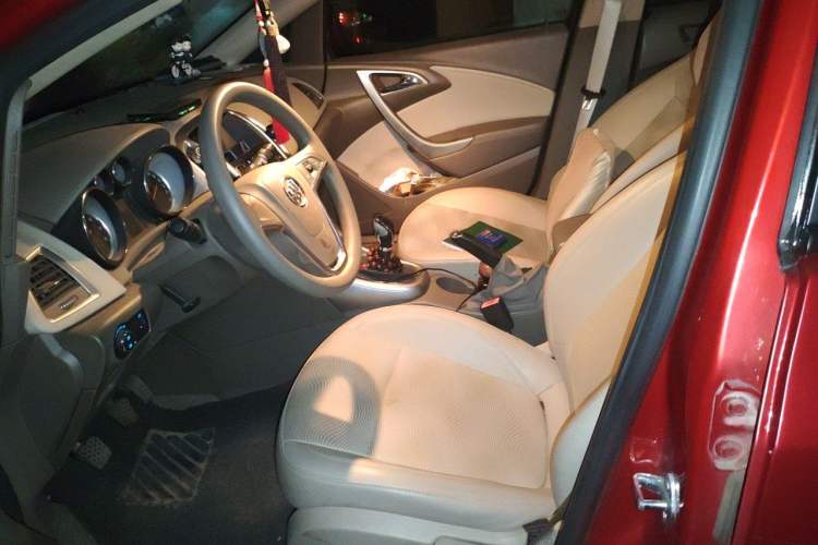 Used Buick GT 2013 GT 1.6L Manual Entry-Level Model Left Front Seat