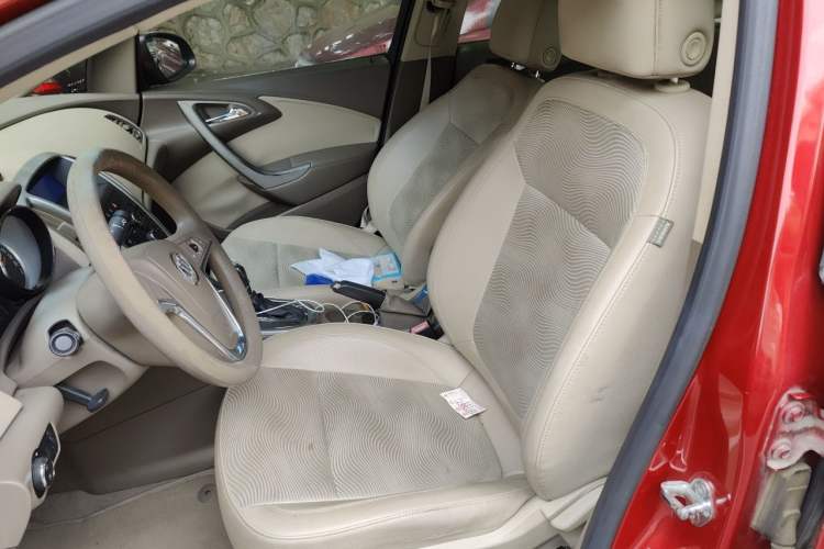 Used Buick GT 2013 GT 1.6L Automatic Fashion Edition Left Front Seat