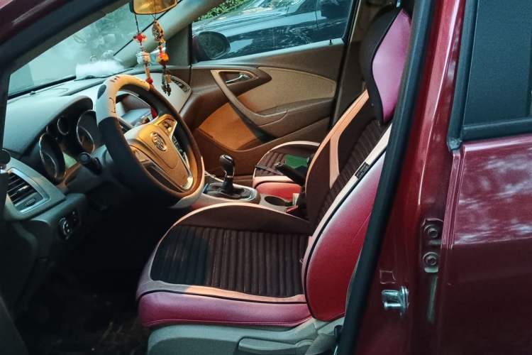 Used Buick GT 2013 GT 1.6L Manual Entry-Level Model Left Front Seat