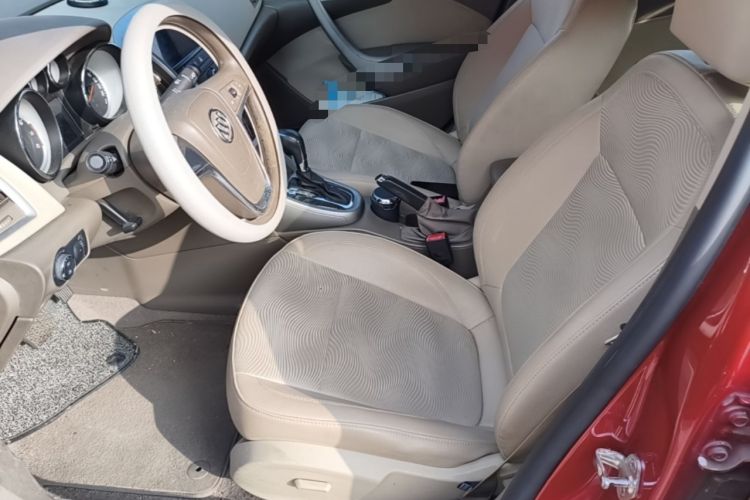 Used Buick GT 2013 GT 1.6L Automatic Fashion Edition Left Front Seat