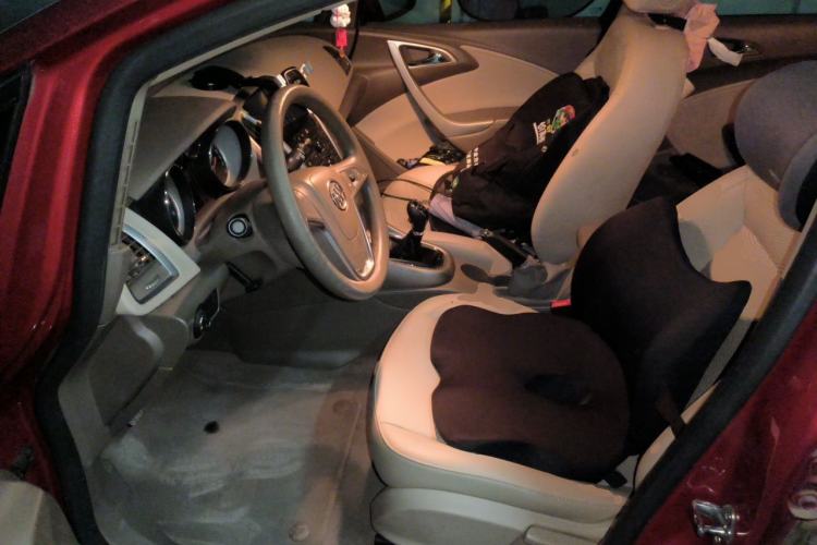 Used Buick GT 2013 GT 1.6L Manual Entry-Level Model Left Front Seat