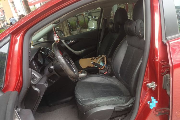 Used Buick GT 2013 XT 1.6T Automatic Fashion Sport Edition Left Front Seat
