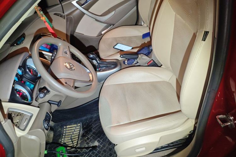 Used Buick GT 2013 GT 1.6L Automatic Fashion Edition Left Front Seat