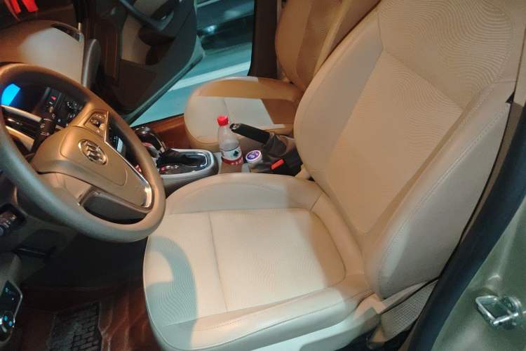 Used Buick GT 2013 GT 1.6L Automatic Fashion Edition Left Front Seat