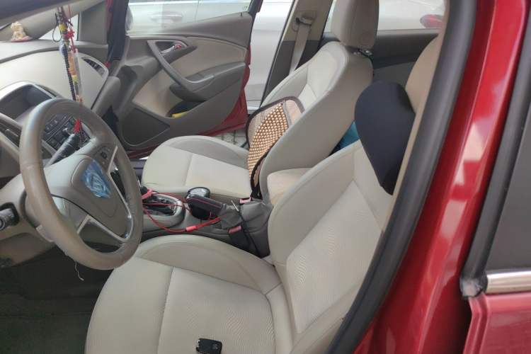 Used Buick GT 2013 GT 1.6L Automatic Fashion Edition Left Front Seat