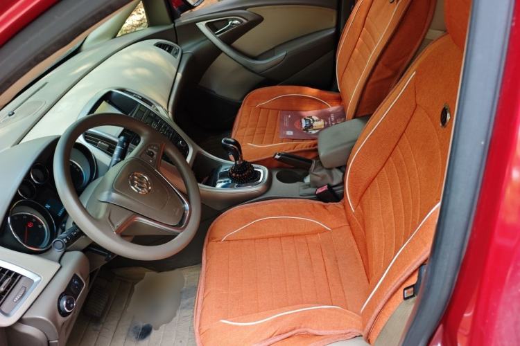 Used Buick GT 2013 GT 1.6L Automatic Fashion Edition Left Front Seat