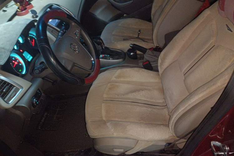 Used Buick GT 2013 GT 1.6L Automatic Fashion Edition Left Front Seat