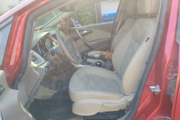 Used Buick GT 2013 GT 1.6L Manual Entry-Level Model Left Front Seat