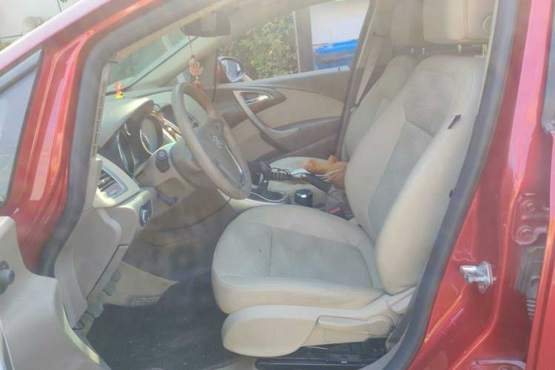 Used Buick GT 2013 GT 1.6L Manual Entry-Level Model Left Front Seat
