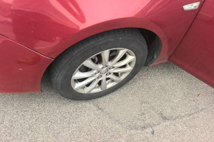 Used Buick GT 2013 GT 1.6L Automatic Fashion Edition Left Front Wheel Hub
