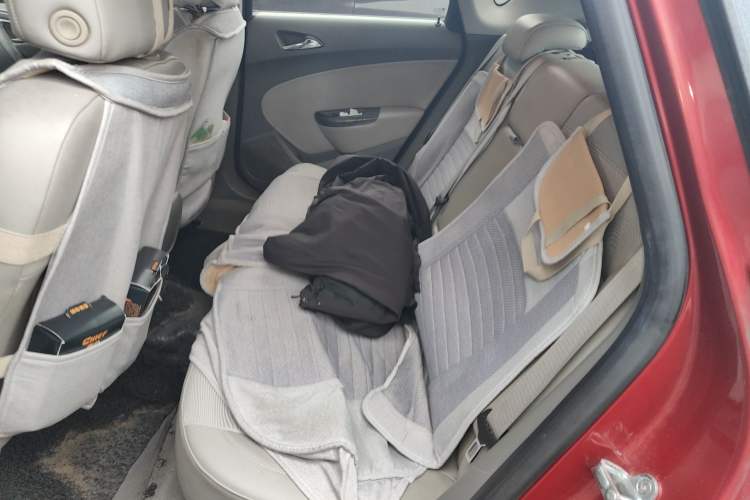 Used Buick GT 2013 XT 1.6L Automatic Fashion Edition Left Rear Seat