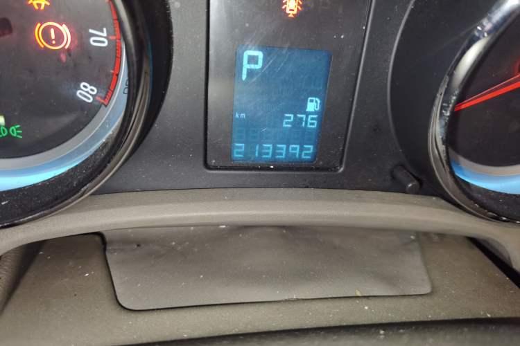 Used Buick GT 2013 GT 1.6L Automatic Fashion Edition Odometer Close Up