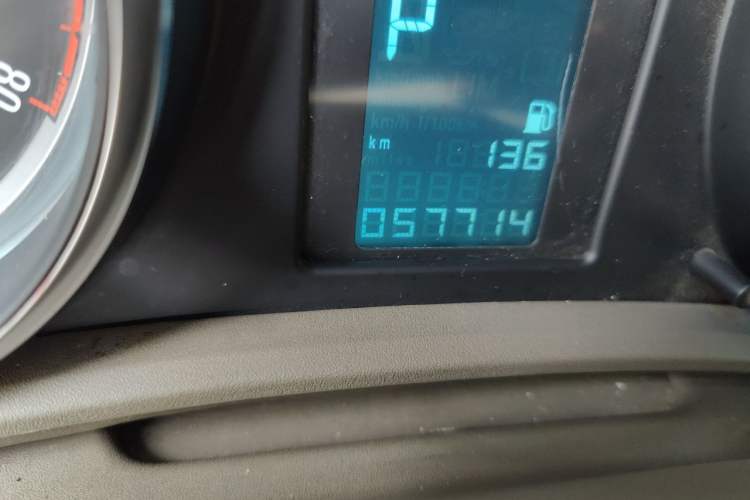 Used Buick GT 2013 GT 1.6L Automatic Fashion Edition Odometer Close Up