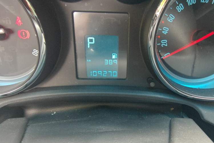 Used Buick GT 2013 XT 1.6L Automatic Fashion Edition Odometer Close Up
