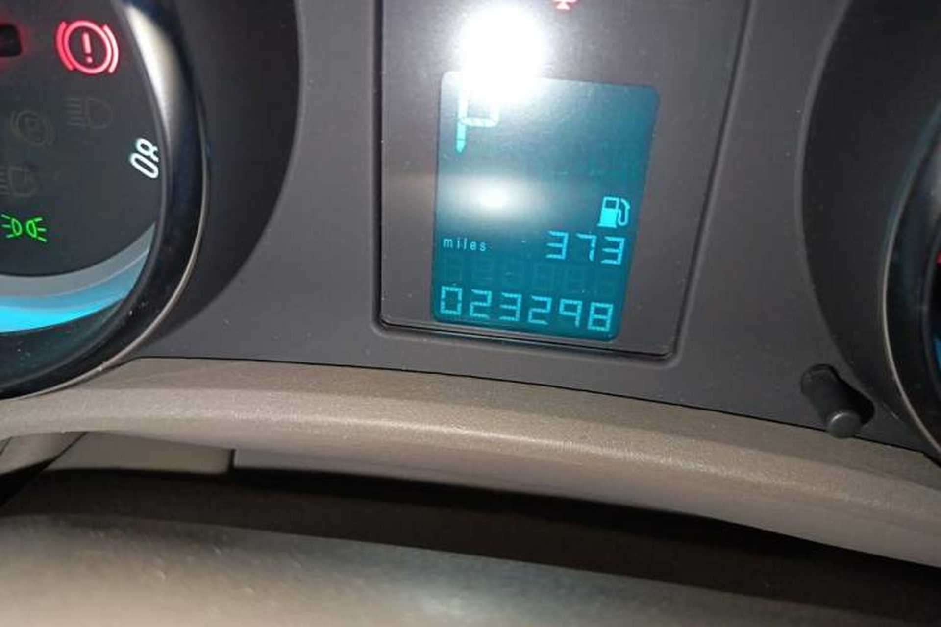 Used Buick GT 2013 GT 1.6L Automatic Fashion Edition Odometer Close Up