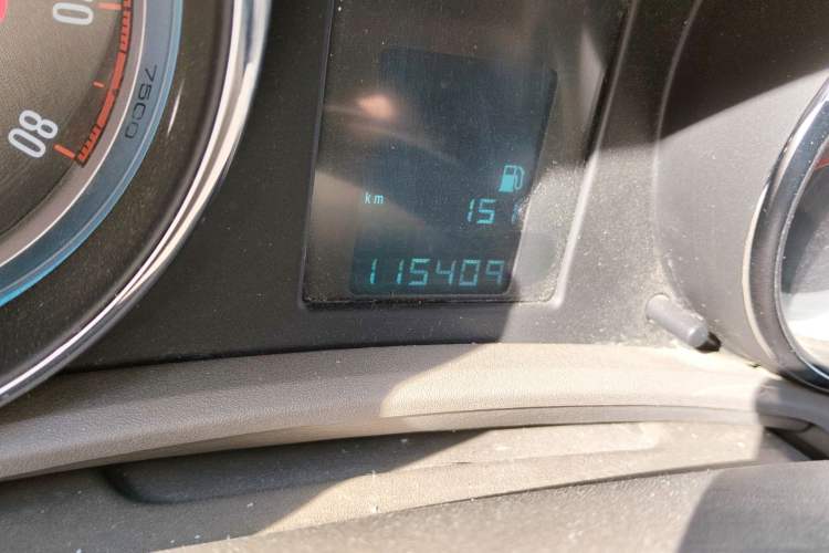 Used Buick GT 2013 GT 1.6L Manual Entry-Level Model Odometer Close Up