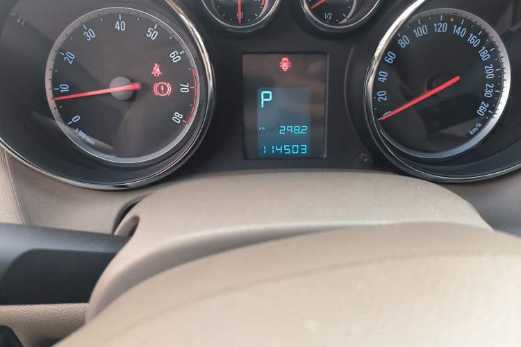 Used Buick GT 2013 GT 1.6L Automatic Comfort Edition Odometer Close Up