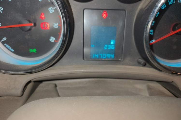 Used Buick GT 2013 GT 1.6L Manual Entry-Level Model Odometer Close Up