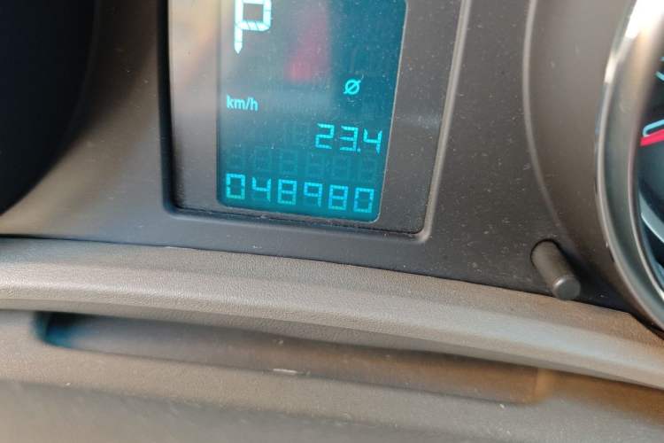 Used Buick GT 2013 GT 1.6L Automatic Comfort Edition Odometer Close Up