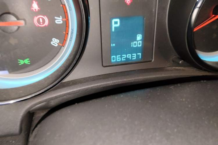 Used Buick GT 2013 GT 1.8L Automatic Fashion Edition Odometer Close Up
