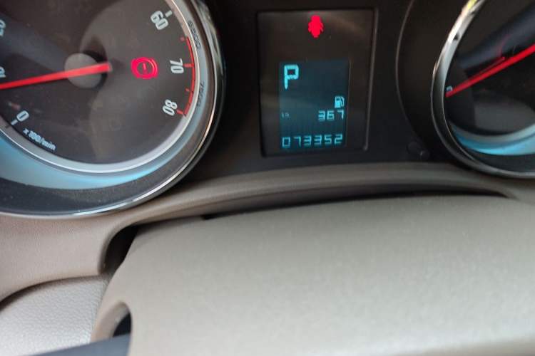 Used Buick GT 2013 GT 1.6L Automatic Fashion Edition Odometer Close Up