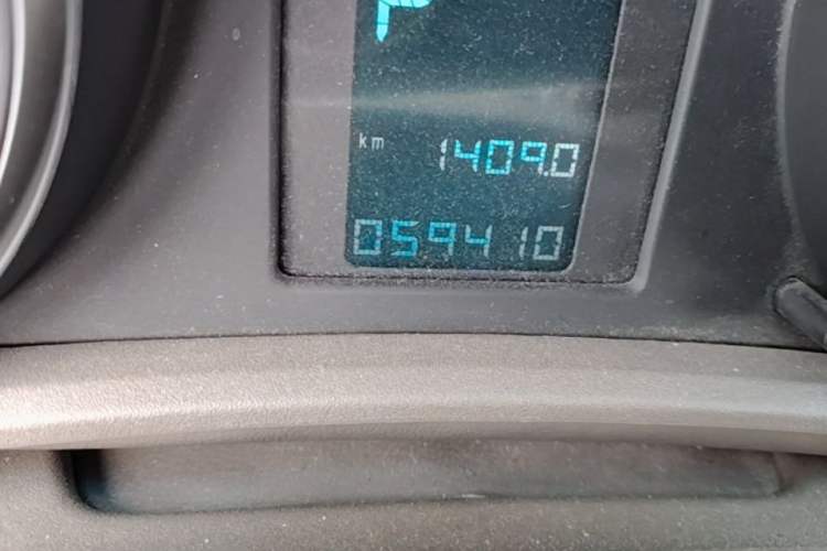 Used Buick GT 2013 GT 1.6L Automatic Fashion Edition Odometer Close Up