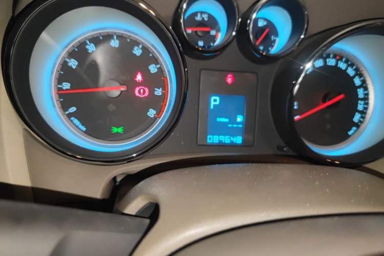 Used Buick GT 2013 GT 1.6L Automatic Fashion Edition Odometer Close Up