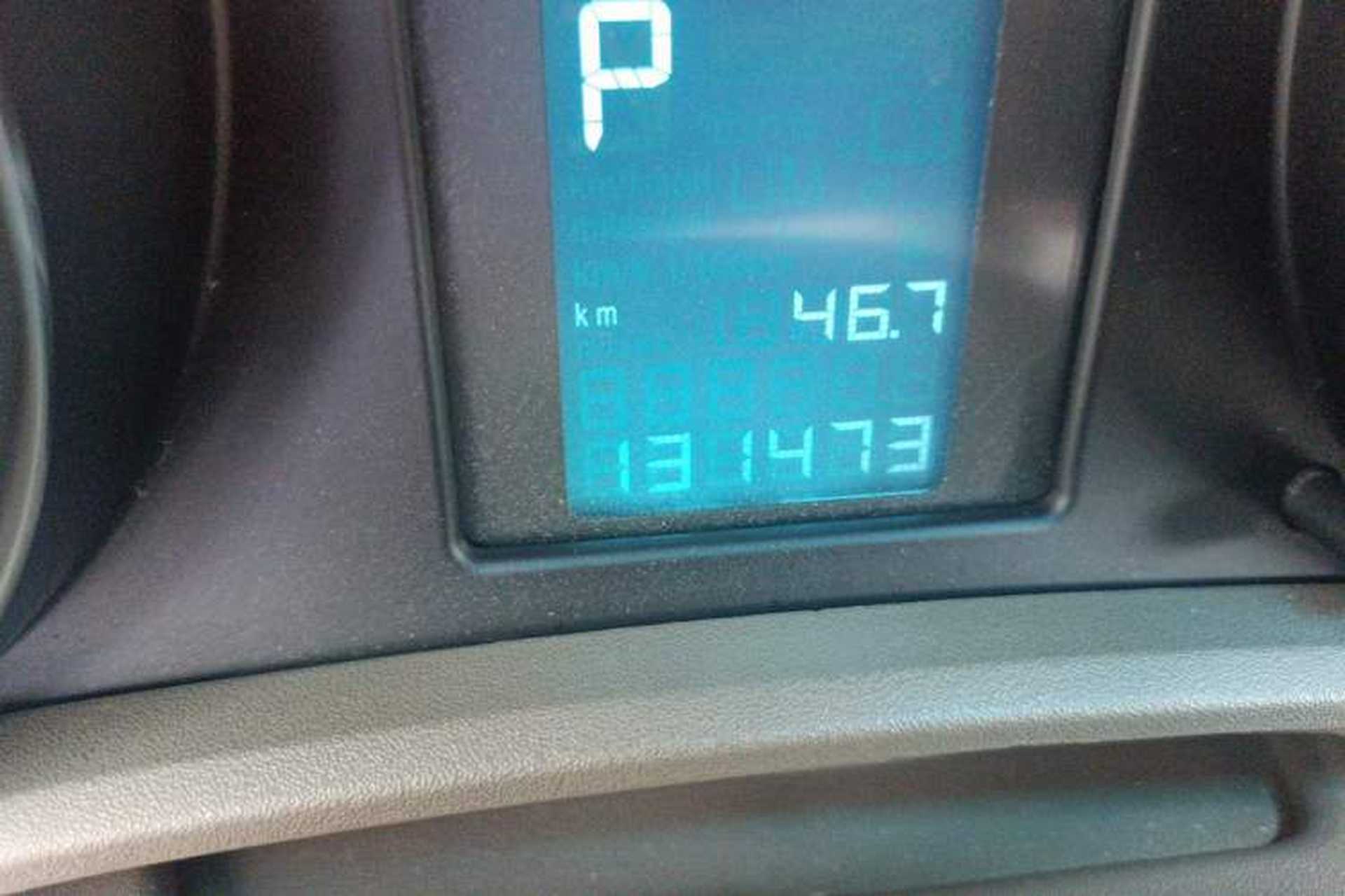 Used Buick GT 2013 GT 1.6L Automatic Fashion Edition Odometer Close Up