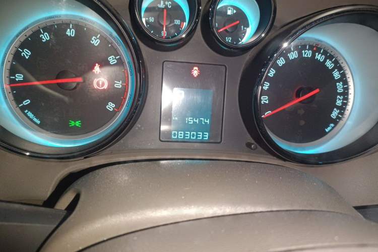 Used Buick GT 2013 GT 1.6L Automatic Fashion Edition Odometer Close Up
