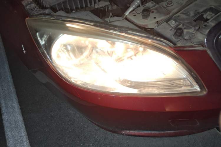 Used Buick GT 2013 GT 1.6L Automatic Fashion Edition Right Front Headlight