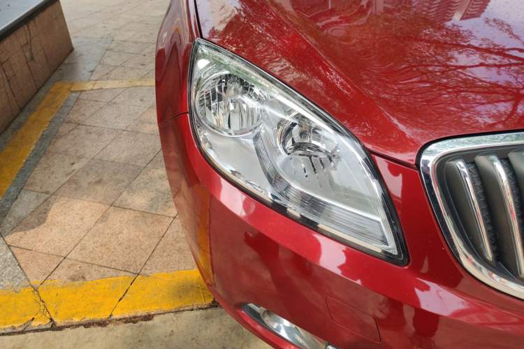Used Buick GT 2013 GT 1.6L Automatic Fashion Edition Right Front Headlight