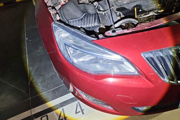 Used Buick GT 2013 XT 1.6L Automatic Fashion Edition Right Front Headlight