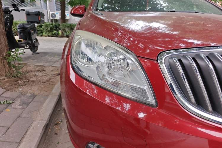 Used Buick GT 2013 GT 1.6L Automatic Fashion Edition Right Front Headlight