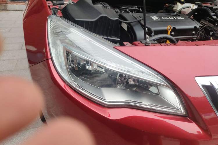 Used Buick GT 2013 XT 1.6L Automatic Fashion Edition Right Front Headlight