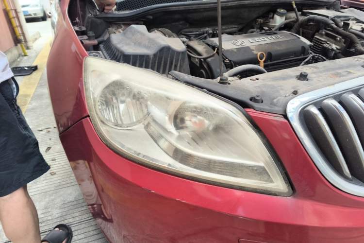 Used Buick GT 2013 GT 1.6L Automatic Fashion Edition Right Front Headlight