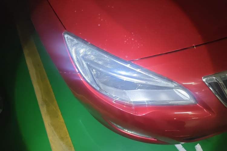 Used Buick GT 2013 XT 1.6L Automatic Fashion Edition Right Front Headlight