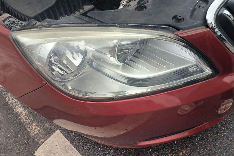 Used Buick GT 2013 GT 1.6L Automatic Comfort Edition Right Front Headlight